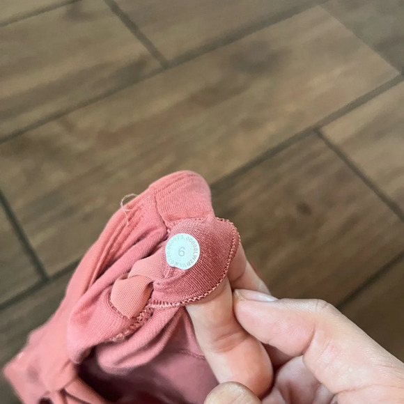 Lululemon Energy Bra Long Line dusty pink size 6 - Picture 3 of 3